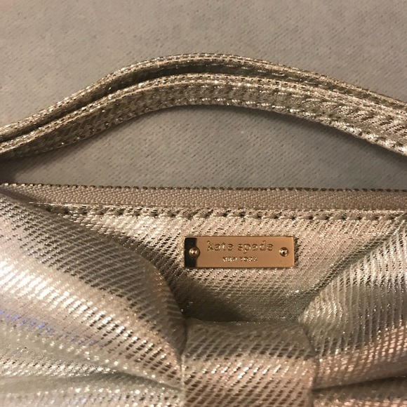 Silver Kate Spade wristlet clutch with bow - Picture 3 of 5